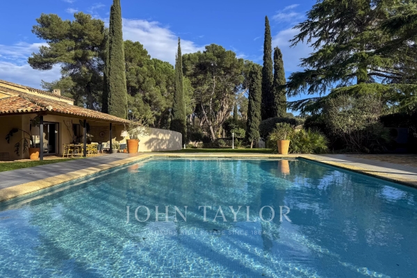 Luxury House for sale in La Seyne-sur-Mer, 1 490 000 €, Photo 1
