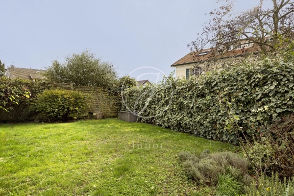 Maison de luxe à vendre à Suresnes, 1 195 000 €, Photo 2