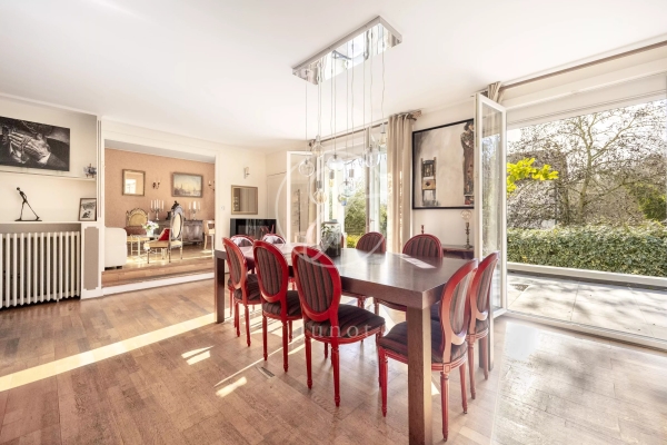 Maison de luxe à vendre à Suresnes, 1 195 000 €, Photo 3