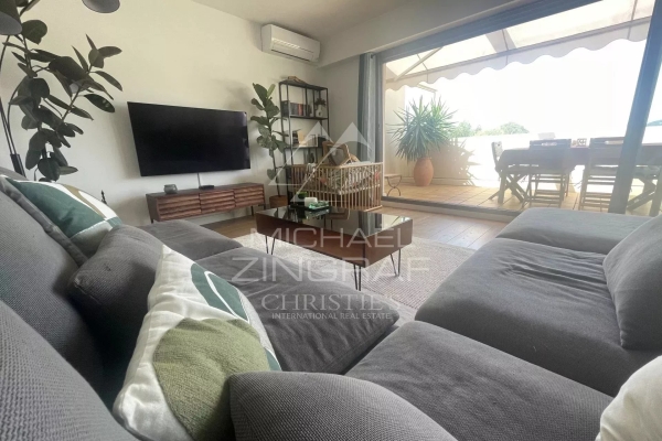 Luxury Apartment for sale in Antibes, 939 000 €, Photo 6