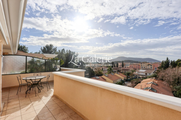 Appartement de luxe à vendre à Hyères, 330 000 €, Photo 3