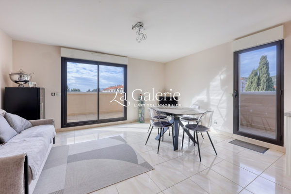 Appartement de luxe à vendre à Hyères, 330 000 €, Photo 5