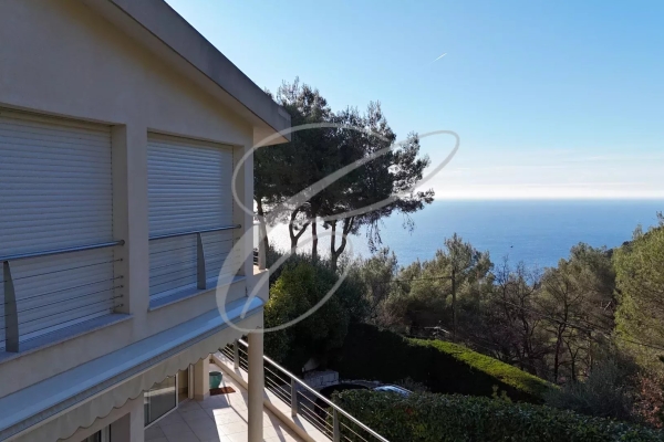 Luxury House for sale in Roquebrune-Cap-Martin, 1 500 000 €, Photo 1