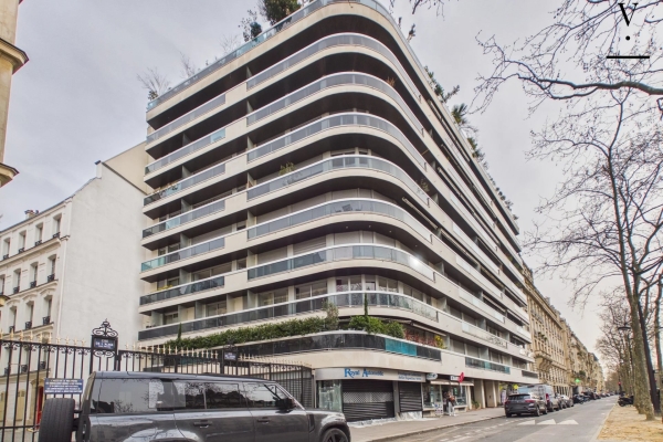 Luxury Apartment for sale in Paris 7Ème, 1 200 000 €, Photo 1