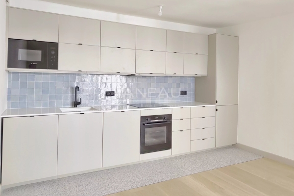 Luxury Apartment for sale in Paris 4Ème, 638 000 €, Photo 3