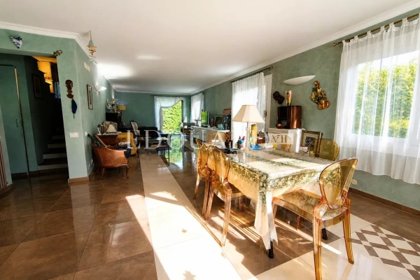 Maison de luxe à vendre à Roquebrune-Cap-Martin, 2 120 000 €, Photo 3