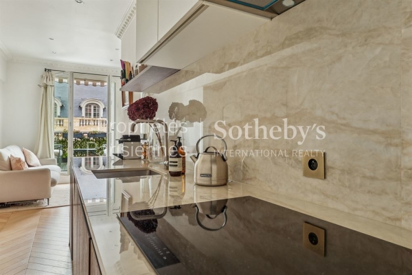 Luxury Apartment for sale in Paris 9Ème, 780 000 €, Photo 3