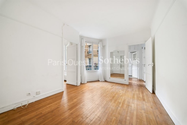 Appartement de luxe à vendre à Paris 16Ème, 371 000 €, Photo 1