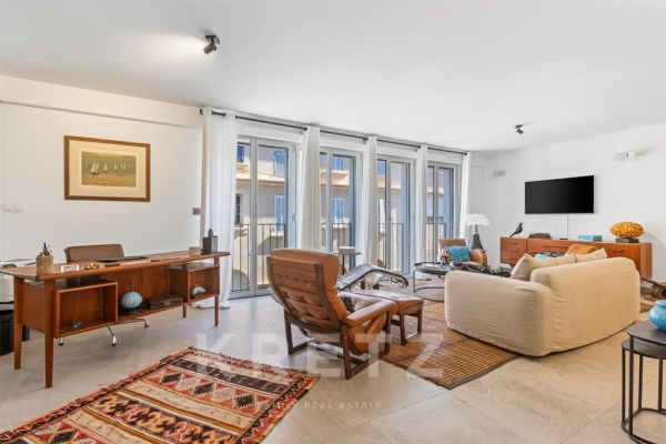 Luxury Apartment for sale in Saint-Tropez, 1 100 000 €, Photo 1
