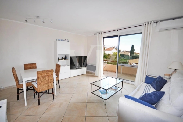 Appartement de luxe à vendre à Mandelieu-la-Napoule, 699 000 €, Photo 3