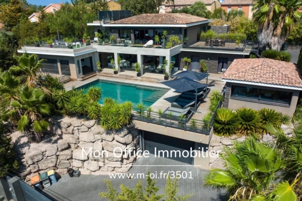 Maison de luxe à vendre à Saint-Raphaël, 2 890 000 €, Photo 2