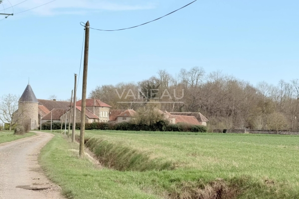 Luxury House for sale in La Chapelle-Gauthier, 895 000 €, Photo 2