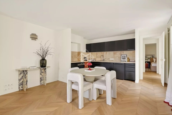 Luxury Apartment for sale in Paris 1Er, 1 350 000 €, Photo 3