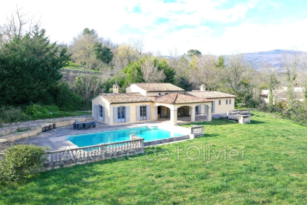 Maison de luxe à vendre à Châteauneuf-Grasse, 860 000 €, Photo 1