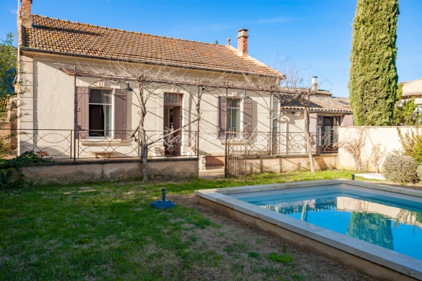 Maison de luxe à vendre à Maubec, 551 000 €, Photo 1