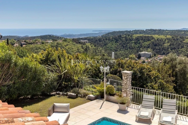 Maison de luxe à vendre à Vence, 1 385 000 €, Photo 1