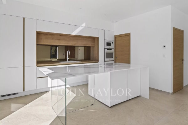 Maison de luxe à vendre à Sanary-sur-Mer, 1 490 000 €, Photo 3