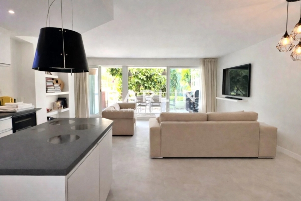 Appartement de luxe à vendre à Saint-Tropez, 850 000 €, Photo 1