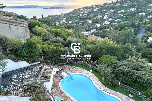 Maison de luxe à vendre à Les Issambres, 1 380 000 €, Photo 3