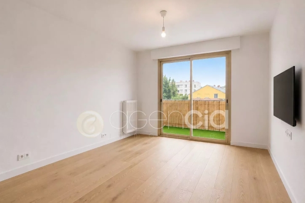 Luxury Apartment for sale in Antibes, 395 000 €, Photo 6