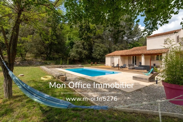 Maison de luxe à vendre à Peyrolles-en-Provence, 749 000 €, Photo 1