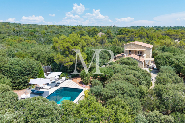 Luxury House for rental in Gordes, 2 625 €, Photo 1