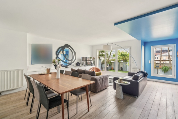 Luxury Apartment for sale in Courbevoie, 840 000 €, Photo 1