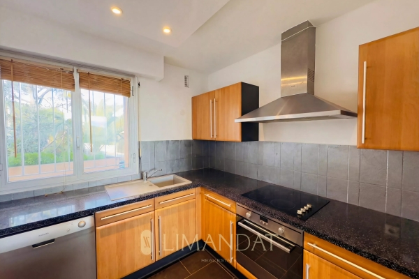 Luxury Apartment for sale in Vallauris, 405 000 €, Photo 5