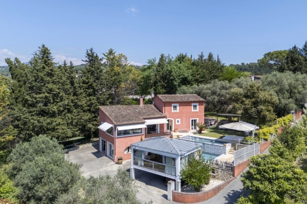 Maison de luxe à vendre à Grasse, 1 190 000 €, Photo 1