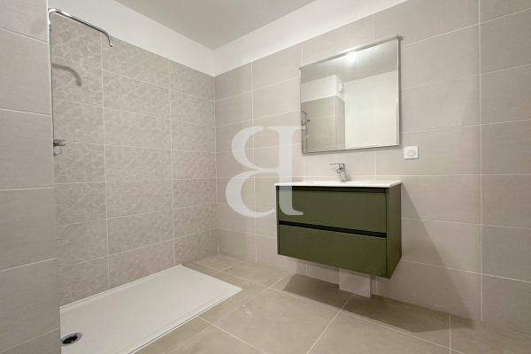 Luxury Apartment for sale in L Isle-sur-La-Sorgue, 614 400 €, Photo 7