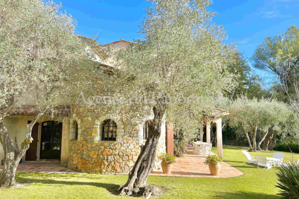 Luxury House for sale in Spéracèdes, 1 390 000 €, Photo 1