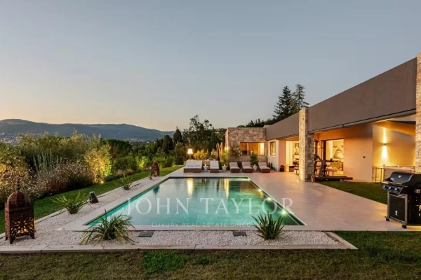 Maison de luxe à louer à Mougins, 20 000 €, Photo 1