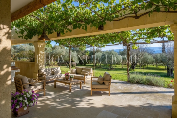 Maison de luxe à vendre à Gordes, 1 270 000 €, Photo 3