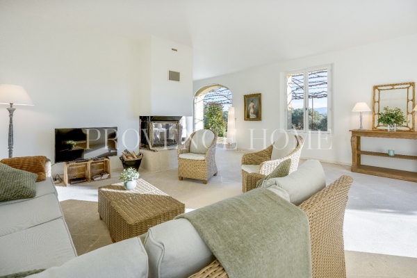 Maison de luxe à vendre à Gordes, 1 270 000 €, Photo 4