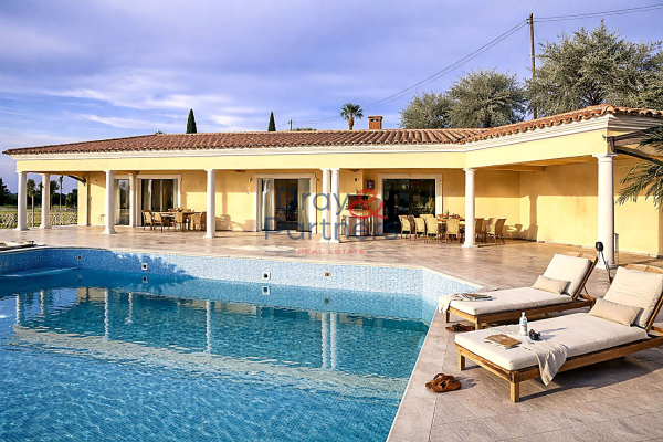 Maison de luxe à vendre à Nice, 2 200 000 €, Photo 1