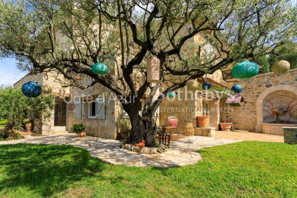 Luxury House for sale in Montauroux, 1 690 000 €, Photo 2