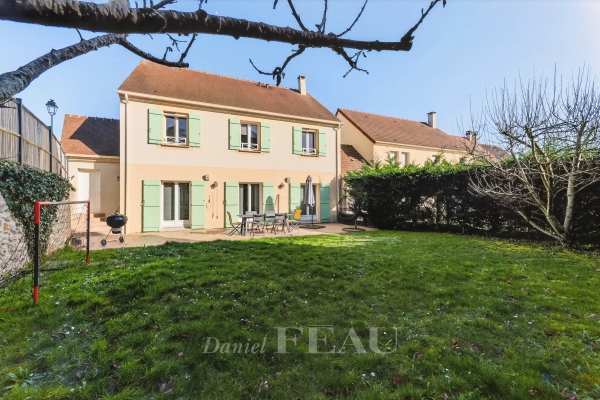 Maison de luxe à louer à Guyancourt, 2 990 €, Photo 1