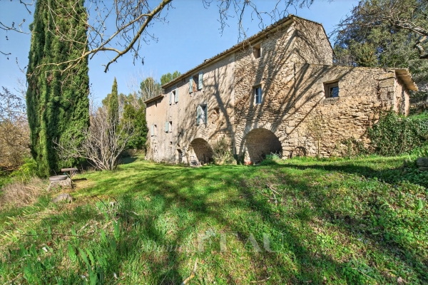 Maison de luxe à vendre à Ménerbes, 2 350 000 €, Photo 2