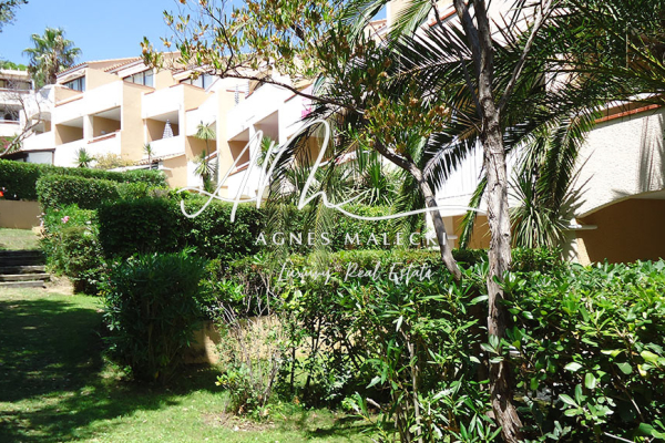 Appartement de luxe à vendre à Le Lavandou, 265 000 €, Photo 1