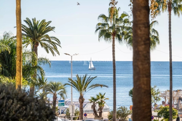 Luxury Apartment for sale in Cannes, 2 150 000 €, Photo 1