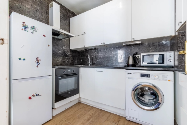 Luxury Apartment for sale in Paris 8Ème, 695 000 €, Photo 5