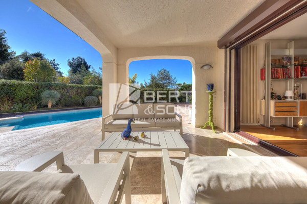 Luxury Apartment for sale in Mandelieu-la-Napoule, 875 000 €, Photo 1