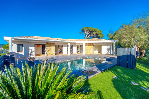 Maison de luxe à vendre à Sainte-Maxime, 1 750 000 €, Photo 1