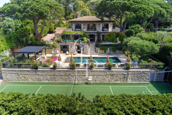 Maison de luxe à louer à Cannes, 0 €, Photo 1