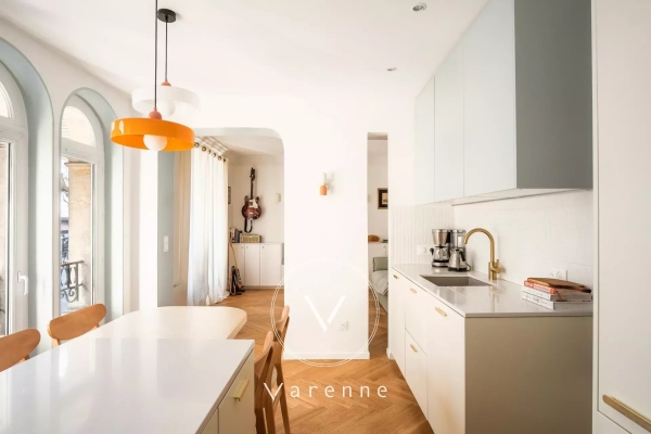 Luxury Apartment for sale in Paris 10Ème, 655 000 €, Photo 1