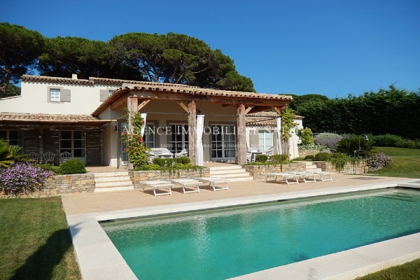 Luxury House for rental in Saint-Tropez, 55 000 €, Photo 1