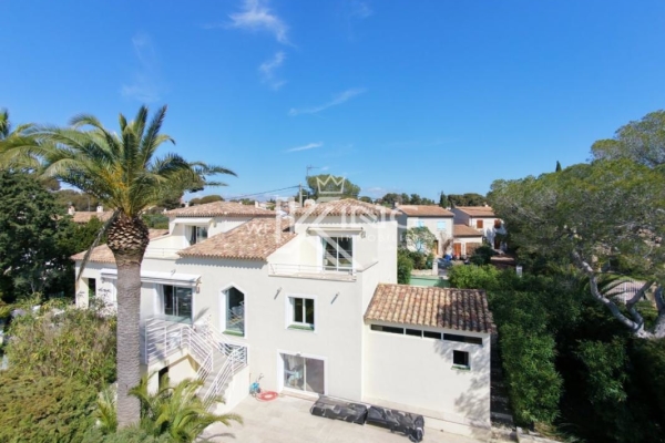 Maison de luxe à vendre à Saint-Raphaël, 2 150 000 €, Photo 1