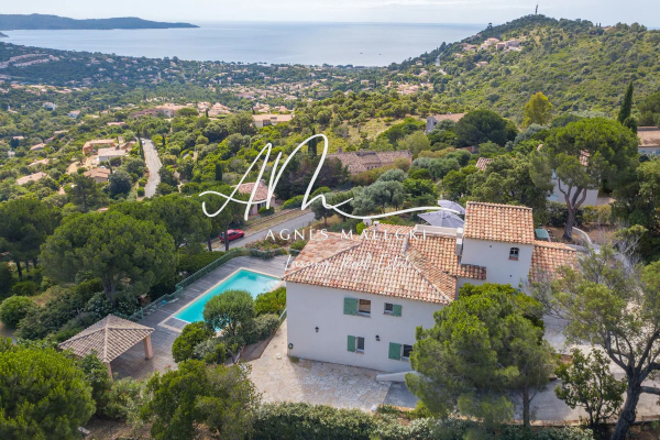 Luxury House for sale in Cavalaire-sur-Mer, 1 950 000 €, Photo 1