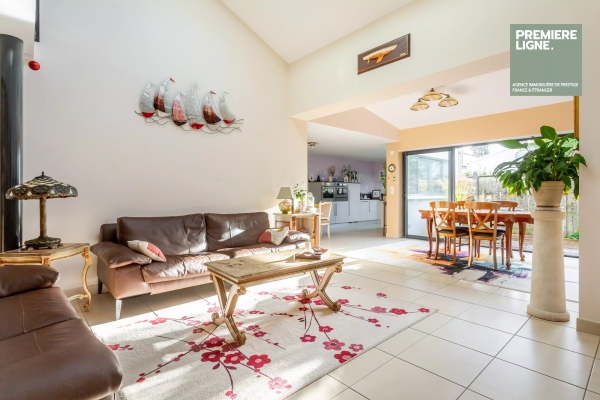 Luxury House for sale in Bordeaux, 899 000 €, Photo 1