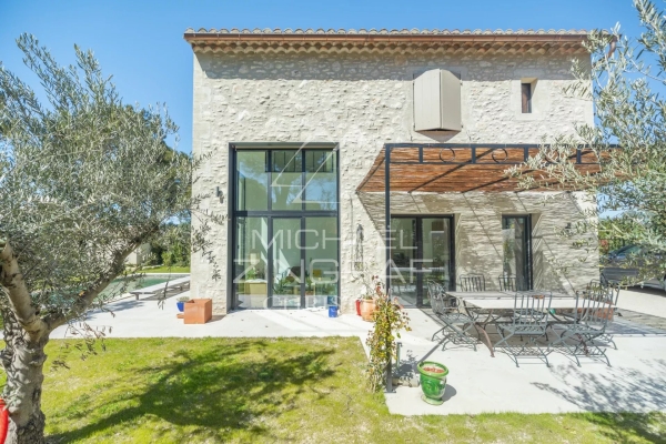 Luxury House for sale in Eygalières, 1 590 000 €, Photo 1